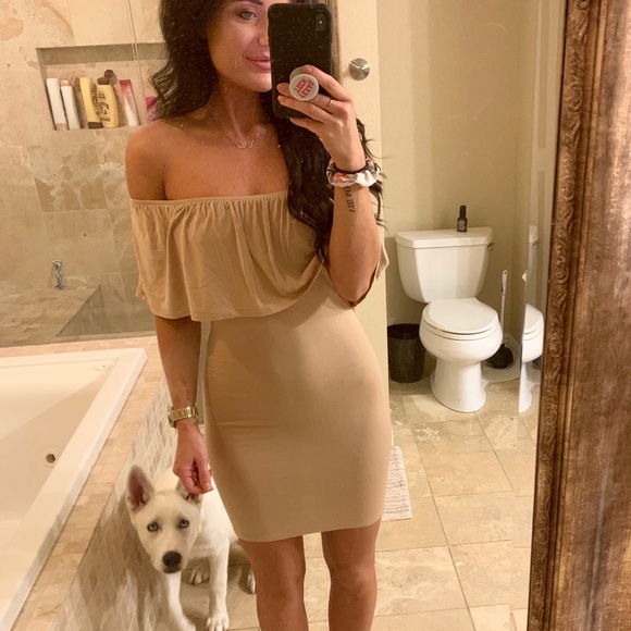 Nude off the shoulder dress - Picture 2 of 4